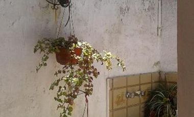 Monoambiente en PH interno con pequeño patio - Banfield E.