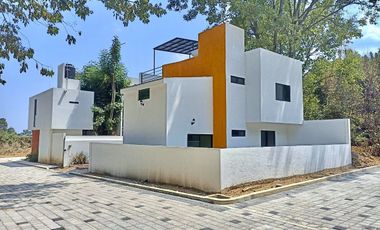 CASA  EN VENTA AL NORTE DE CUERNAVACA