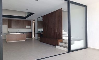 Casa en venta en Xcanatun, Merida, Yucatan.