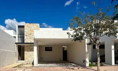 Casa en venta en Mérida, Yucatán, Privada Margaritas 190