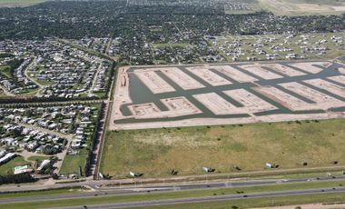 Venta terreno en Funes Lake Financiación Permuta Amenities