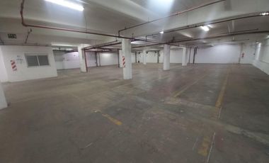 Excelentes naves industrial de 1000 m2 cubiertos en Hurlingham