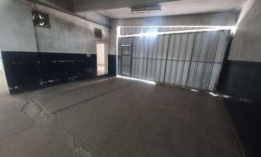 Excelentes naves industrial de 1000 m2 cubiertos en Hurlingham