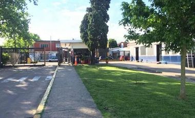 Excelentes naves industrial de 1000 m2 cubiertos en Hurlingham