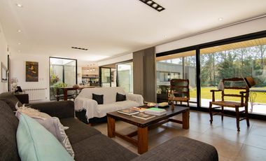 VENTA | Casa 3 dormitorios - Puerto Roldán