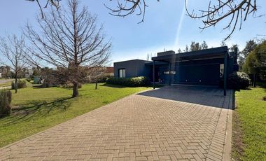 VENTA | Casa 3 dormitorios - Puerto Roldán