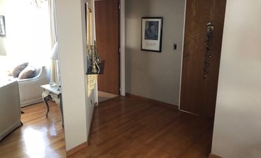 Departamento de 5 ambientes con cochera y dependencia de servicio en venta en La Lucila