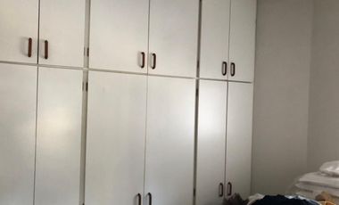 Departamento de 5 ambientes con cochera y dependencia de servicio en venta en La Lucila