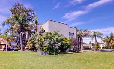 Casa - Abril Club De Campo