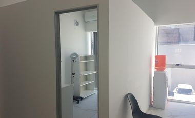 Oficina de Categoria en Banfield Este