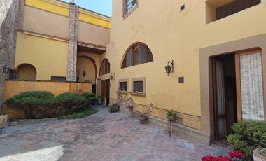 Departamento en Casona de la Época Colonial en el CENTRO de QUERÉTARO