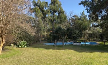 Casa en venta-Los Naranjos-2.900m Lote-Pileta-5 Amb.
