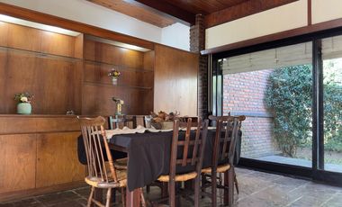 Casa en venta-Los Naranjos-2.900m Lote-Pileta-5 Amb.