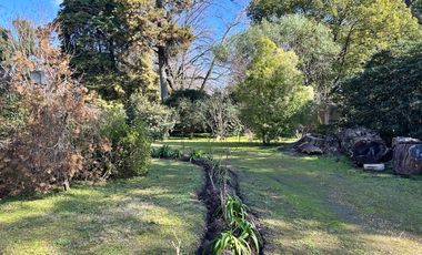 Casa en venta-Los Naranjos-2.900m Lote-Pileta-5 Amb.