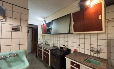Casa en venta-Los Naranjos-2.900m Lote-Pileta-5 Amb.