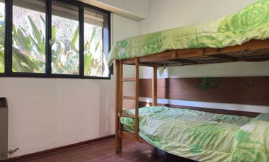 Casa en venta-Los Naranjos-2.900m Lote-Pileta-5 Amb.