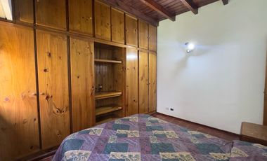 Casa en venta-Los Naranjos-2.900m Lote-Pileta-5 Amb.