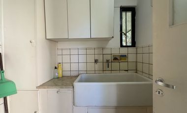 Casa en venta-Los Naranjos-2.900m Lote-Pileta-5 Amb.