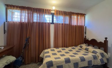 Casa en venta-Los Naranjos-2.900m Lote-Pileta-5 Amb.