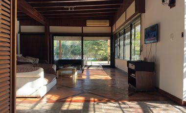 Casa en venta-Los Naranjos-2.900m Lote-Pileta-5 Amb.