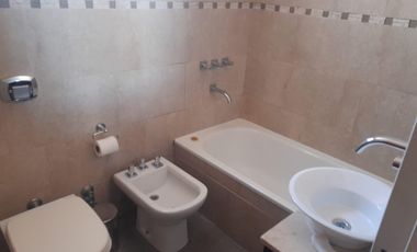 DEPTO 4 AMBIENTES EN DOS PLANTAS