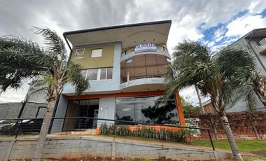 2 Locales Comerciales en Costanera N° 5358