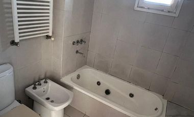 Departamento 2 Ambientes con cochera y baulera - Quilmes Centro