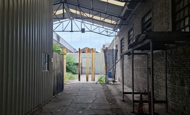 Depósito en Alquiler de 2000 m2 cubiertos - La Tablada