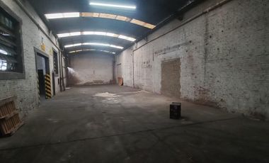 Depósito en Alquiler de 2000 m2 cubiertos - La Tablada
