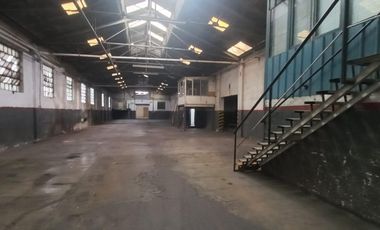 Depósito en Alquiler de 2000 m2 cubiertos - La Tablada