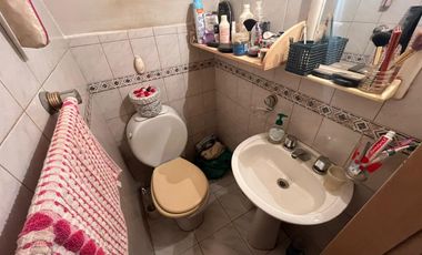 Se vende casa con dos dormitorios en Olivos