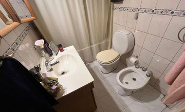 Se vende casa con dos dormitorios en Olivos