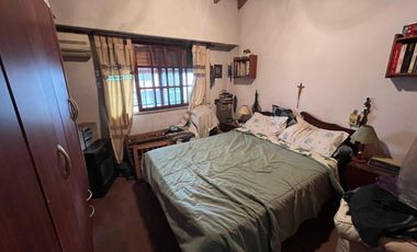 Se vende casa con dos dormitorios en Olivos