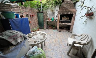 Se vende casa con dos dormitorios en Olivos