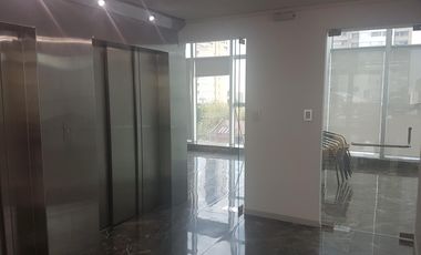 Oficina de Categoria en Banfield Este