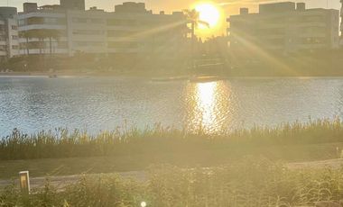 DEPARTAMENTO DE 2 AMBIENTES EN LAGOON PILAR CON TERRAZA  HERMOSA VISTA A LA LAGUNA