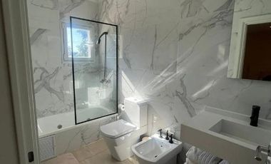 Casa en venta y alquiler - Barrio Saint Thomas Este, Canning