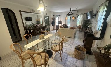 Estupenda Casa Estilo Colonial en el Barrio Los Naranjos - Ingeniero Maschwitz