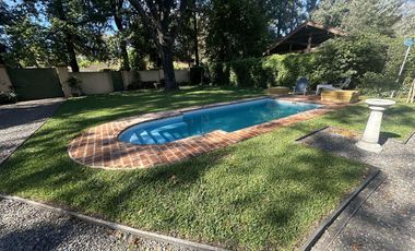 Estupenda Casa Estilo Colonial en el Barrio Los Naranjos - Ingeniero Maschwitz