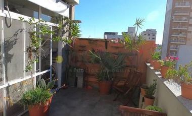 Hermoso dúplex frente a Plaza Conesa con vista única!!