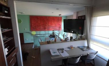 Hermoso dúplex frente a Plaza Conesa con vista única!!