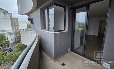 Depto en ALQUILER - 1 dormitorio y 2 balcones al frente