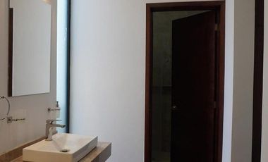 CASA EN VENTA EN LOMAS DE CHAPULTEPEC