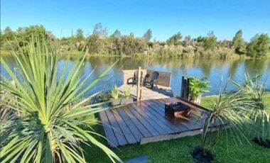 VENTA CASA  EN UNA PLANTA, A LA LAGUNA CON MUELLE PROPIO, PUERTOS DEL LAGO