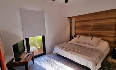 VENTA CASA  EN UNA PLANTA, A LA LAGUNA CON MUELLE PROPIO, PUERTOS DEL LAGO