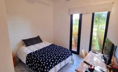 VENTA CASA  EN UNA PLANTA, A LA LAGUNA CON MUELLE PROPIO, PUERTOS DEL LAGO