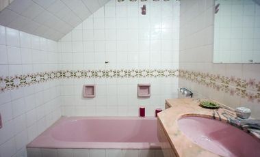 Importante Casa de 3 lotes en Banfield Este
