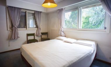 Importante Casa de 3 lotes en Banfield Este