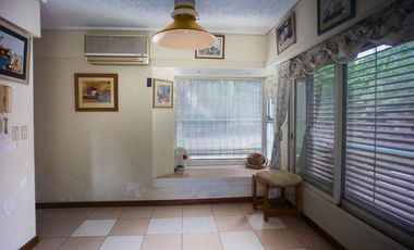 Importante Casa de 3 lotes en Banfield Este