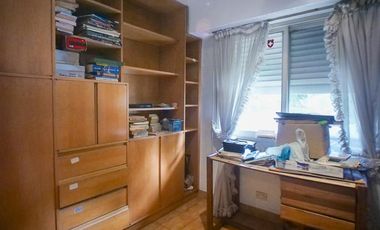 Importante Casa de 3 lotes en Banfield Este
